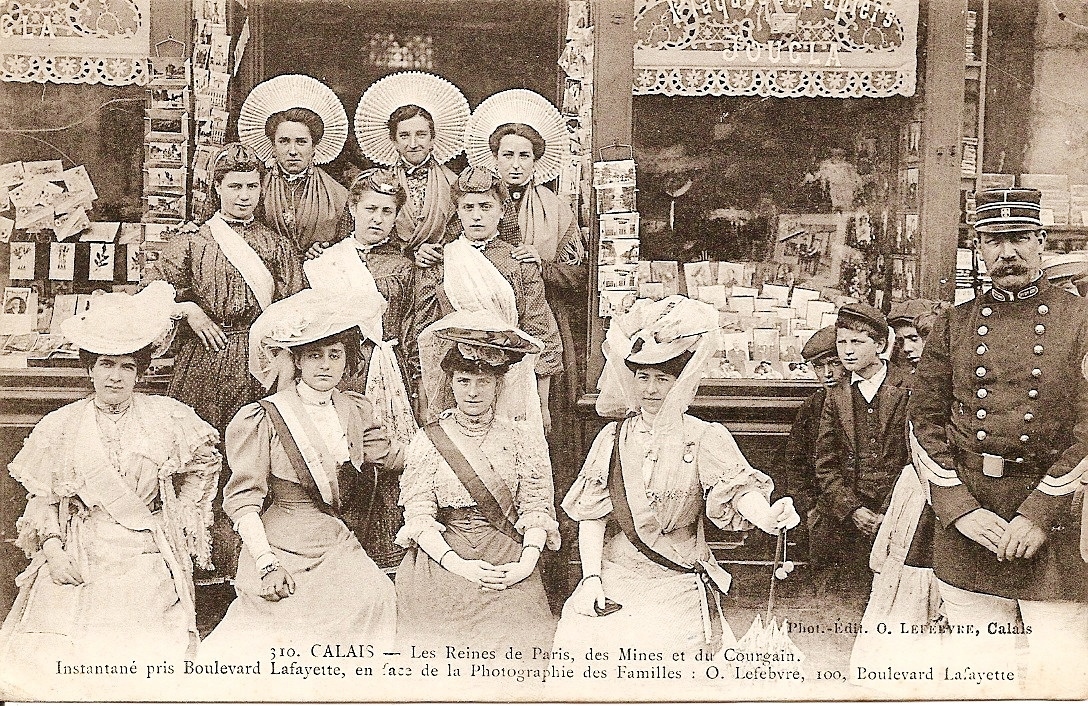 Reines du courgain devant o lefebvre 1906