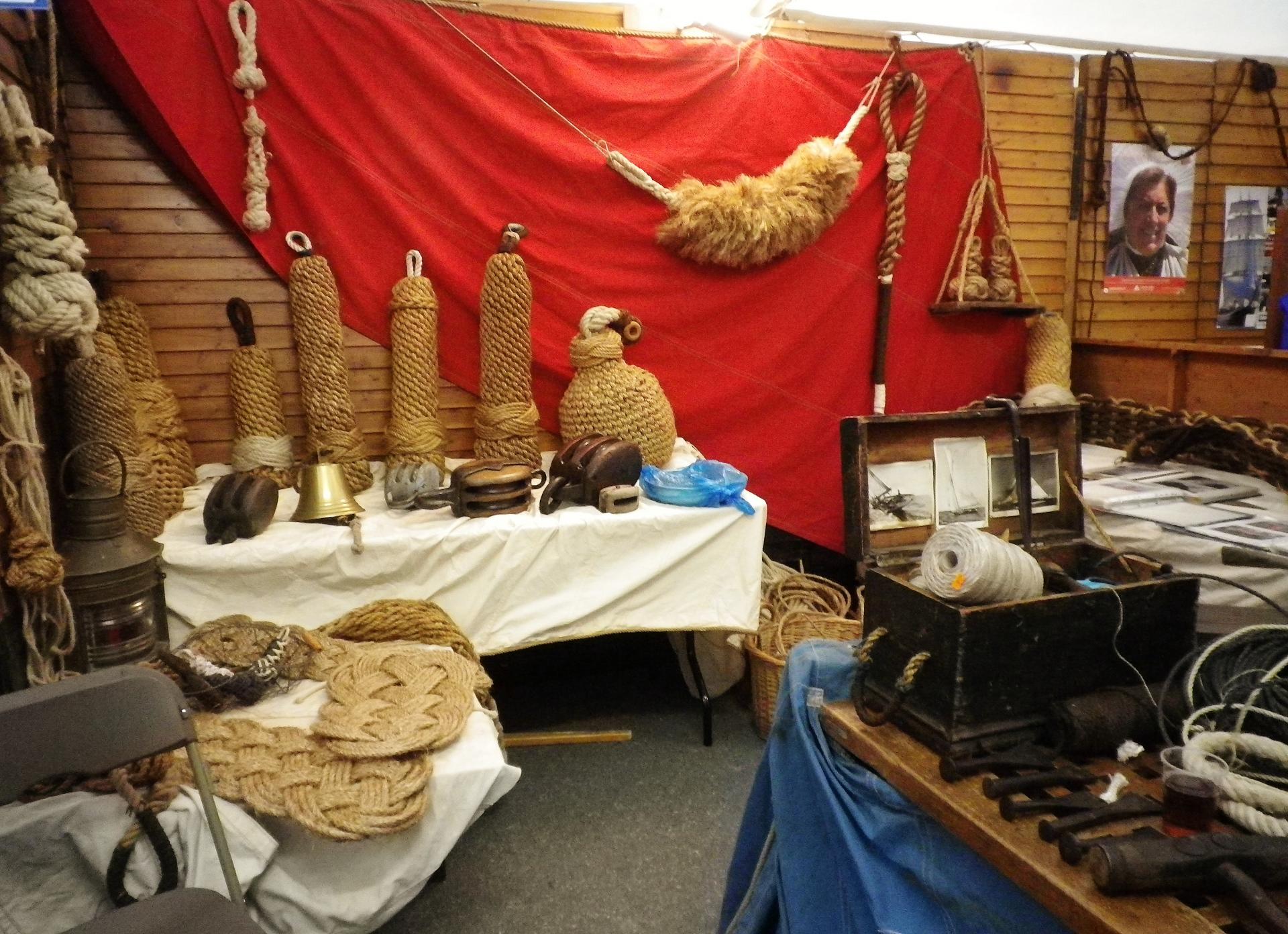 Travaux de matelotage fete du hareng calais 2014