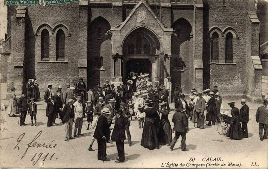 Calais eglise du courgain sortie de la messe