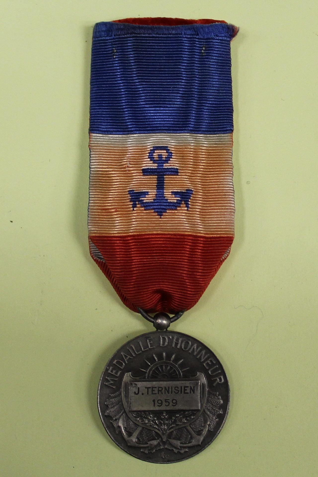 Calais medaille d honneur de sauveteur j ternisien 1959