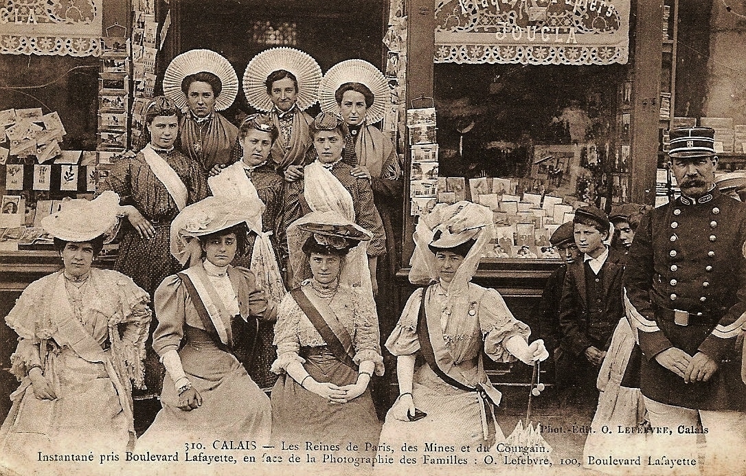 Reines du courgain devant o lefebvre 1907