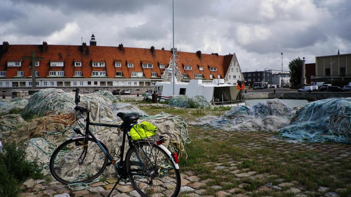 Velo au port face au courgain